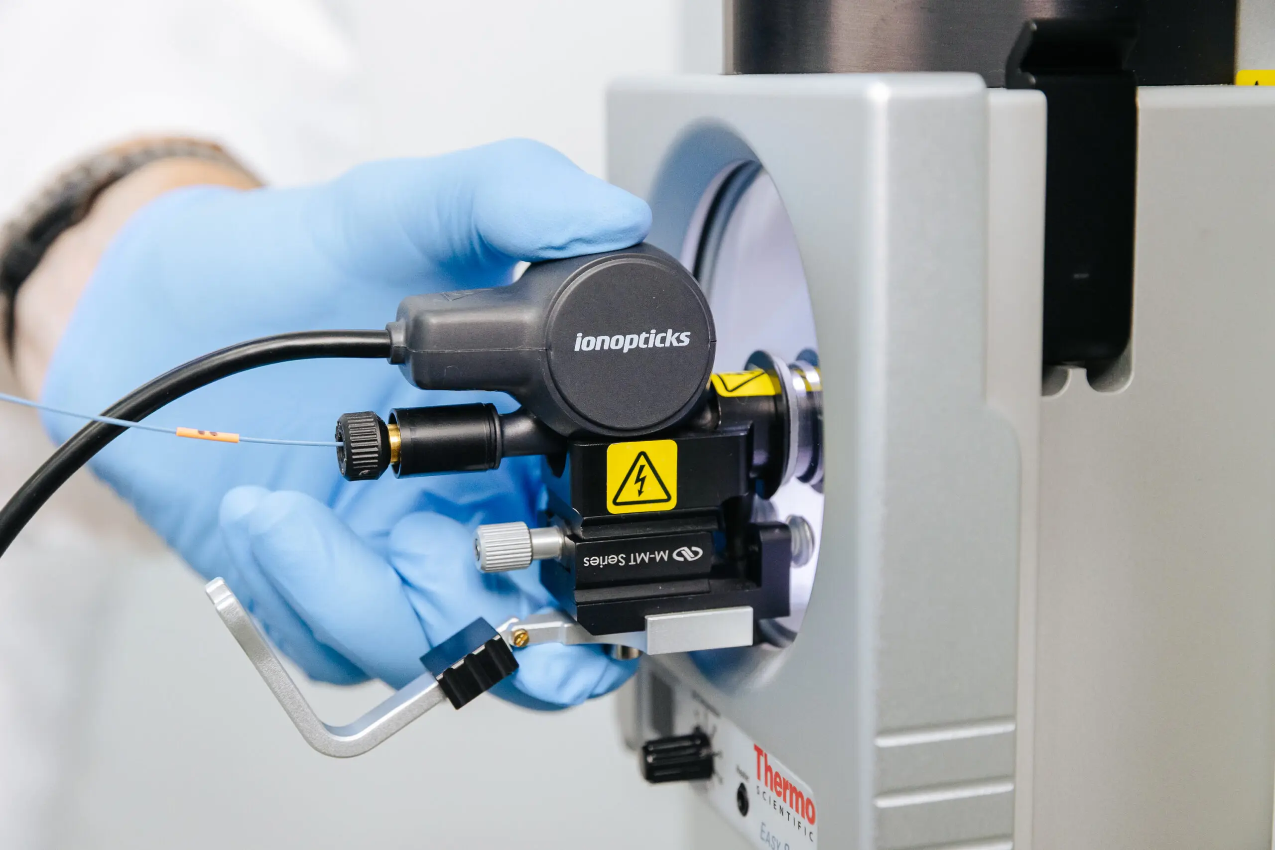Aurora Rapid 8x150 XT C18 UHPLC column with CoreJet™ emitter