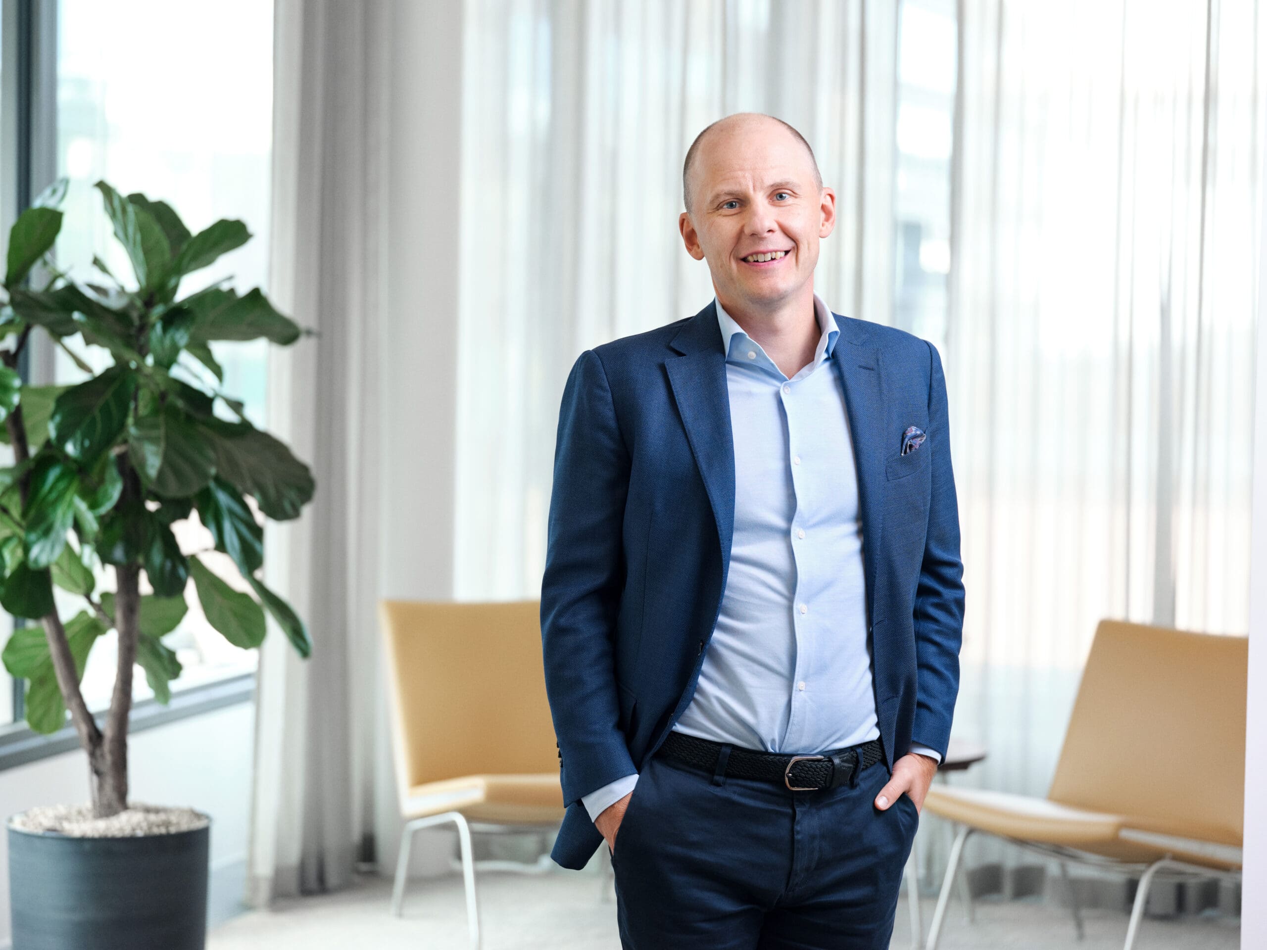 Nickolas Rasimus Industry transformers; it takes one to know one. Meet Rasmus. - IonOpticks