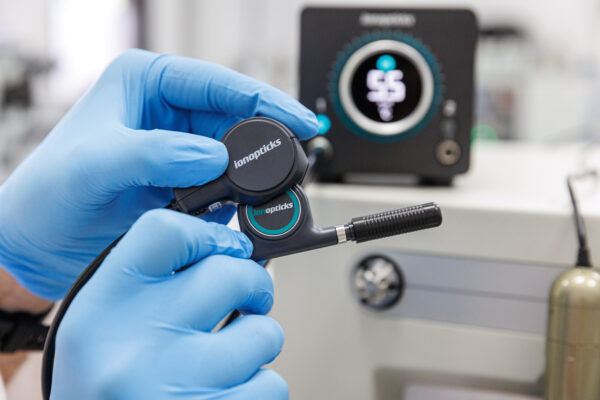 Aurora® Elite™ 15x150 XT C18 UHPLC column - IonOpticks
